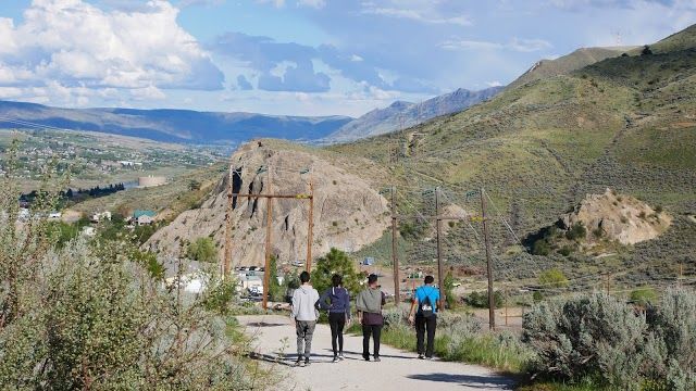 Saddle Rock Trailhead